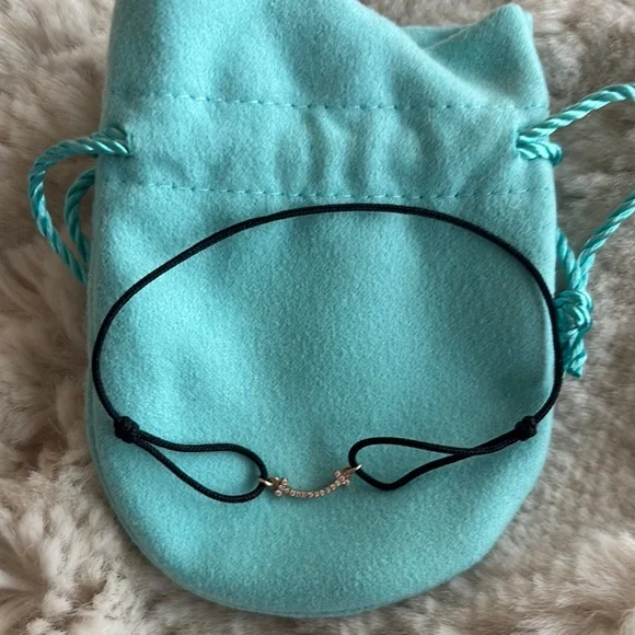 Authentic Tiffany & Co. Smile cord bracelet in rose gold and diamonds - Picture 1 of 16